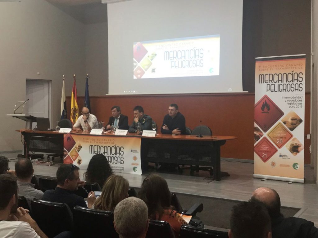 Primer encuentro sobre el transporte de mercancías peligrosas. / DA