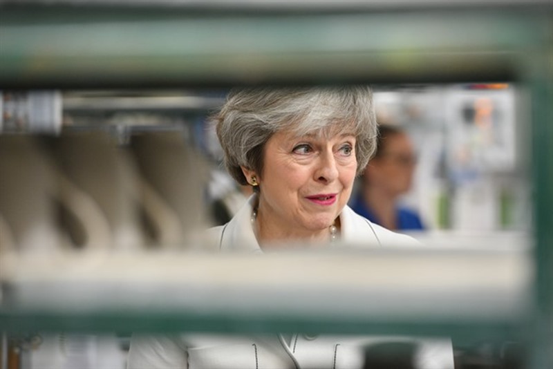 La Cámara de los Comunes, a un paso de dejar el Brexit y a May en la cuerda floja. / EP