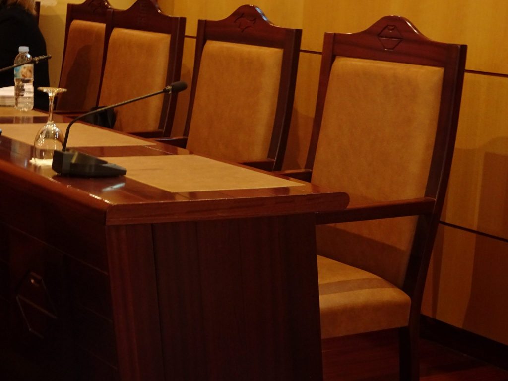 Salón de plenos del Ayuntamiento de Candelaria / DA