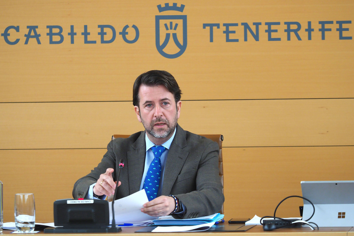 El presidente del Cabildo, Carlos Alonso (CC), ayer en el debate del estado de la Isla
