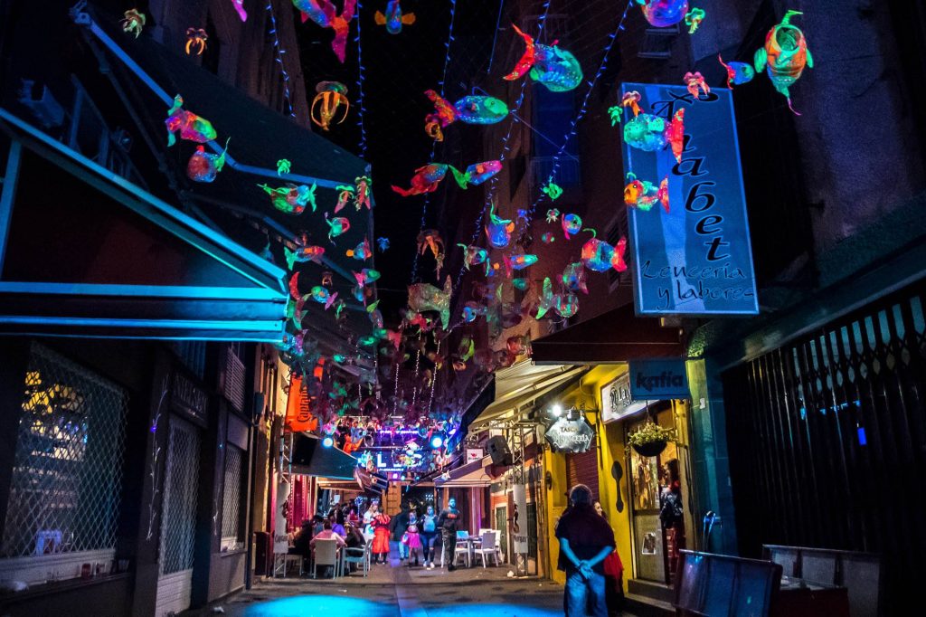 CALLEJÓN COMBATE ACUARIO
