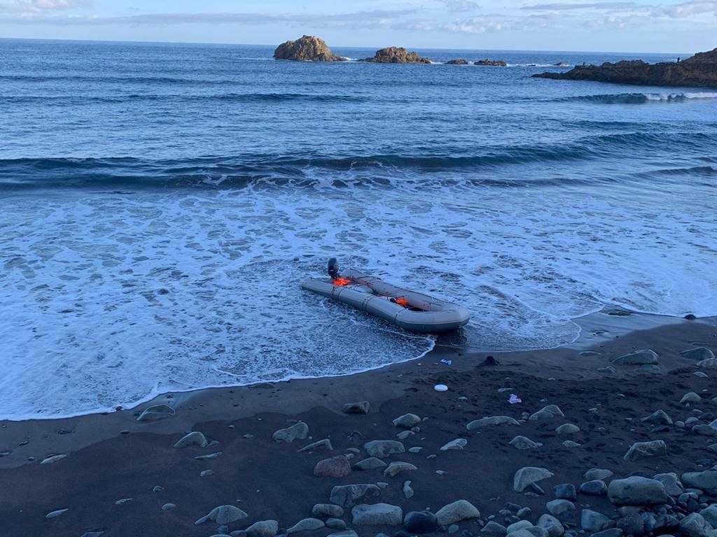 La zodiac llegada a los Roques de Anaga| POLICÍA LOCAL DE SANTA CRUZ