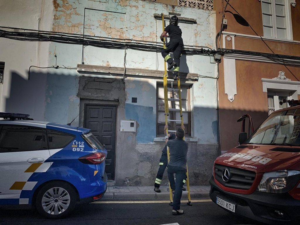 Rescate perrita en Santa Cruz| POLICÍA LOCAL SANTA CRUZ