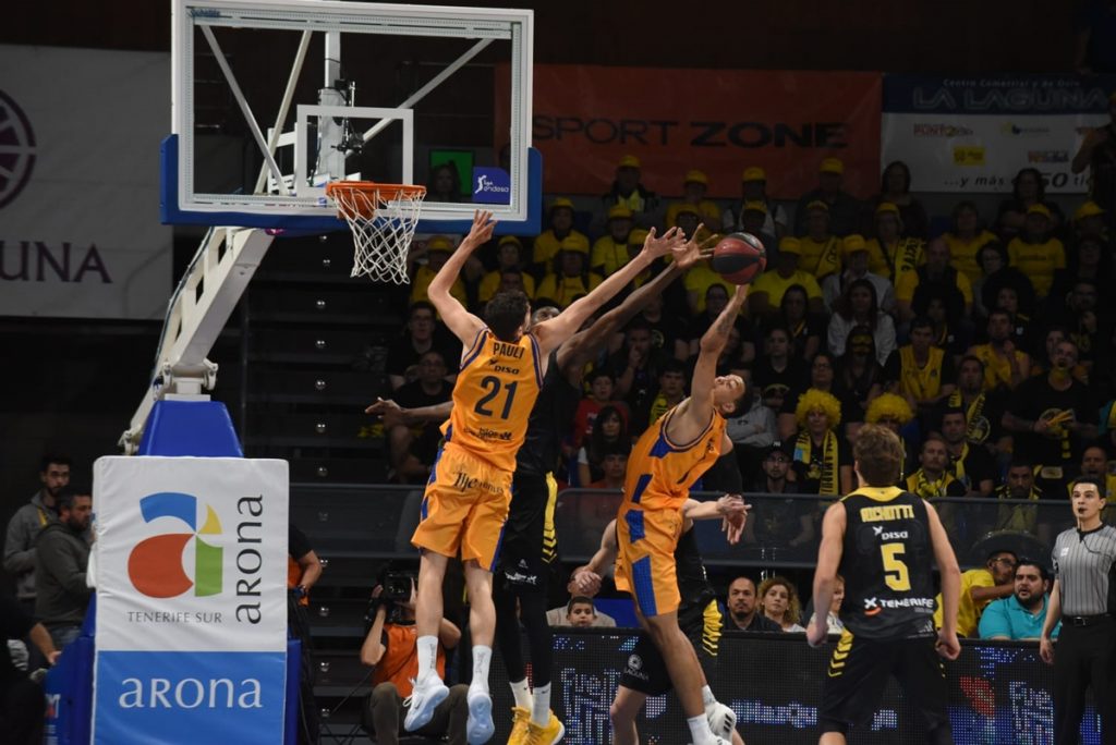 Iberostar Tenerife y Herbalife Gran Canaria juegan un derbi de necesitados| SERGIO MÉNDEZ