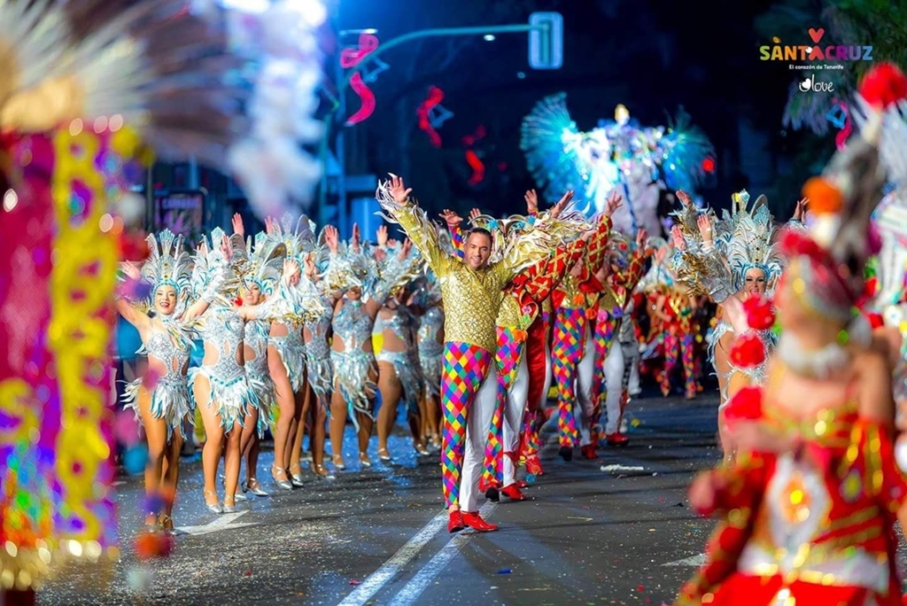 Los grupos del Carnaval de Santa Cruz reciben 293.000 euros pendientes por sus actuaciones
