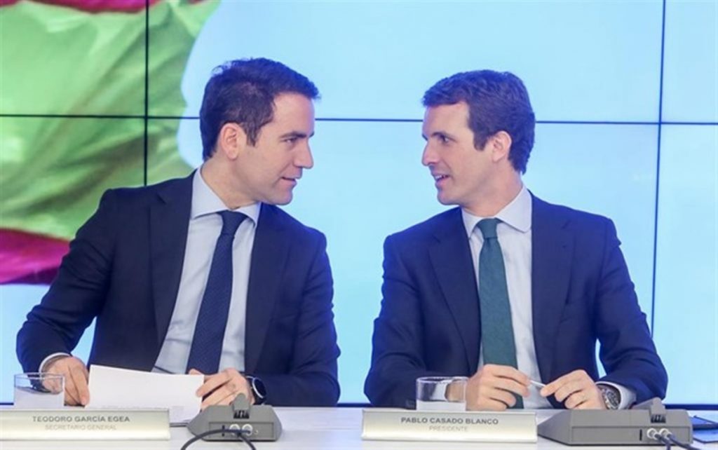 Teodoro García Egea y Pablo Casado, ayer, tras la reunión del Comité Ejecutivo Nacional celebrado en Madrid. Europa Press