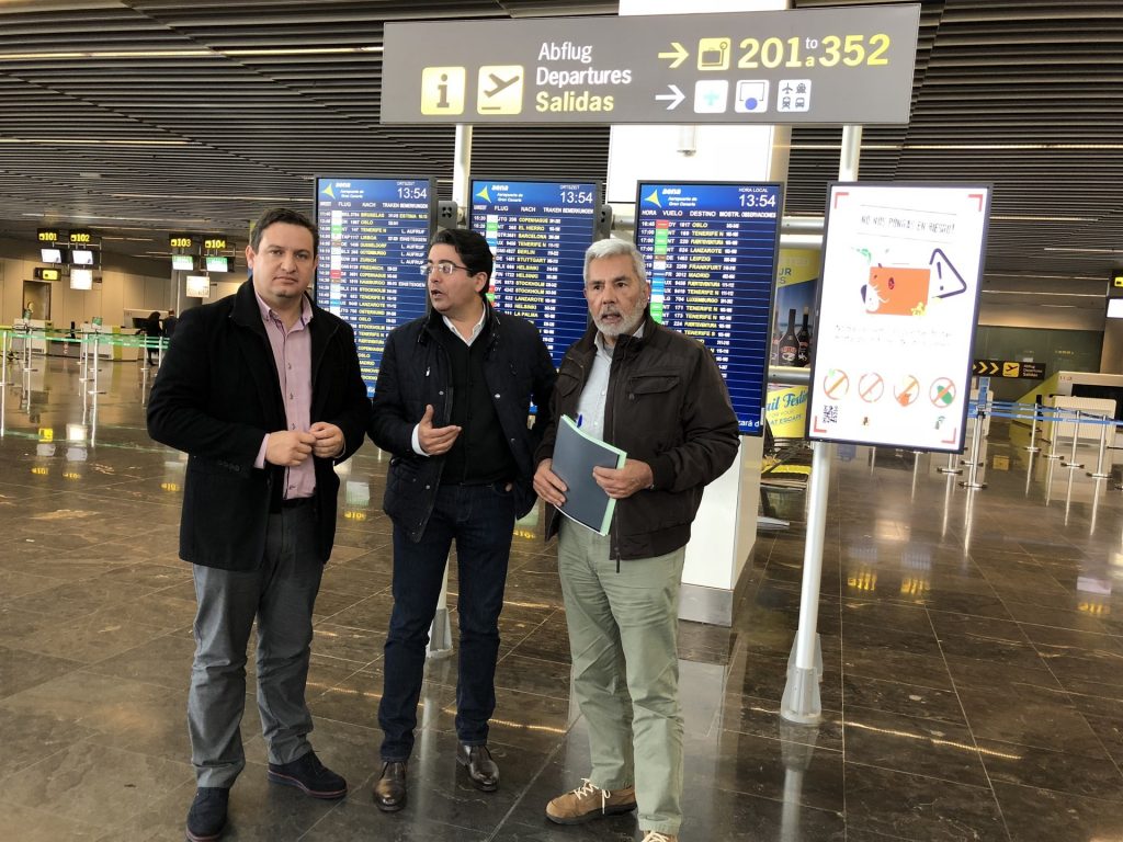 De izquierda a derecha: José Julián Mena, alcalde de Arona; Pedro Martín (Guía de Isora), y José Miguel Rodríguez Fraga (Adeje). DA