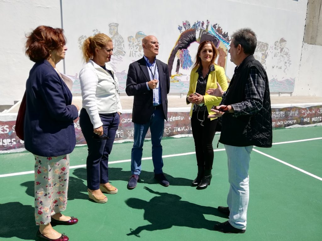Rafael yanes, durante su visita a Valle Tabares. DA
