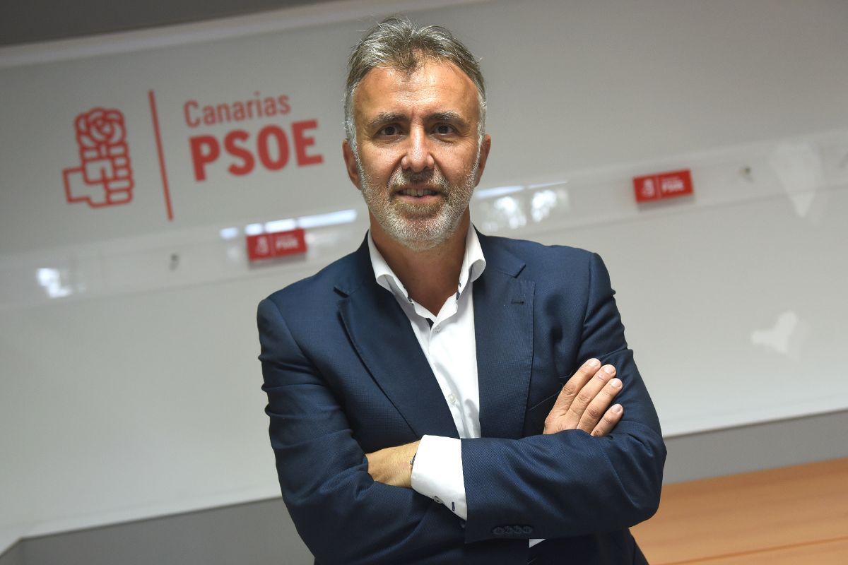 Ángel Víctor Torres. DA