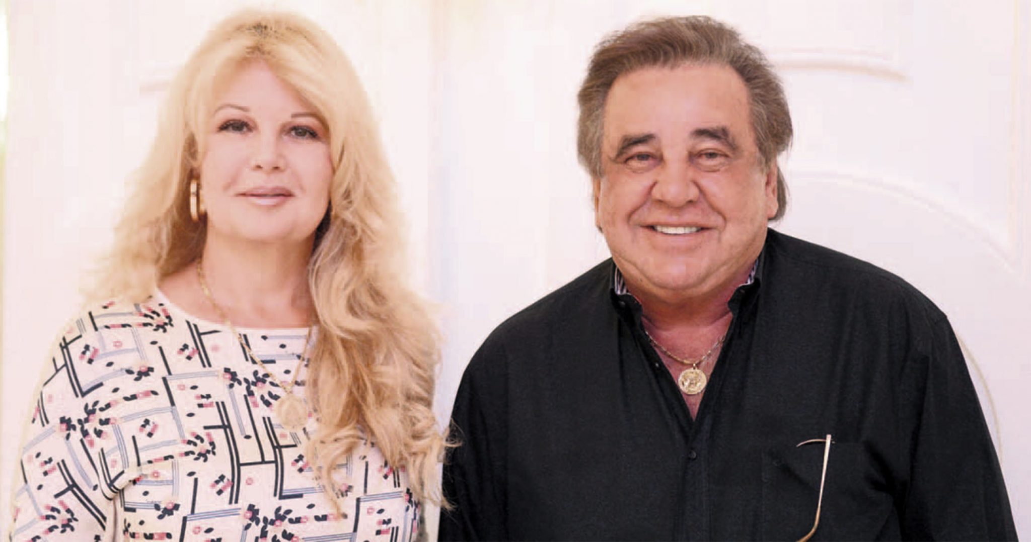 El empresario gomero Serafín García Armas junto a su esposa, la Miss Universo de 1981, Irene Sáez. DA