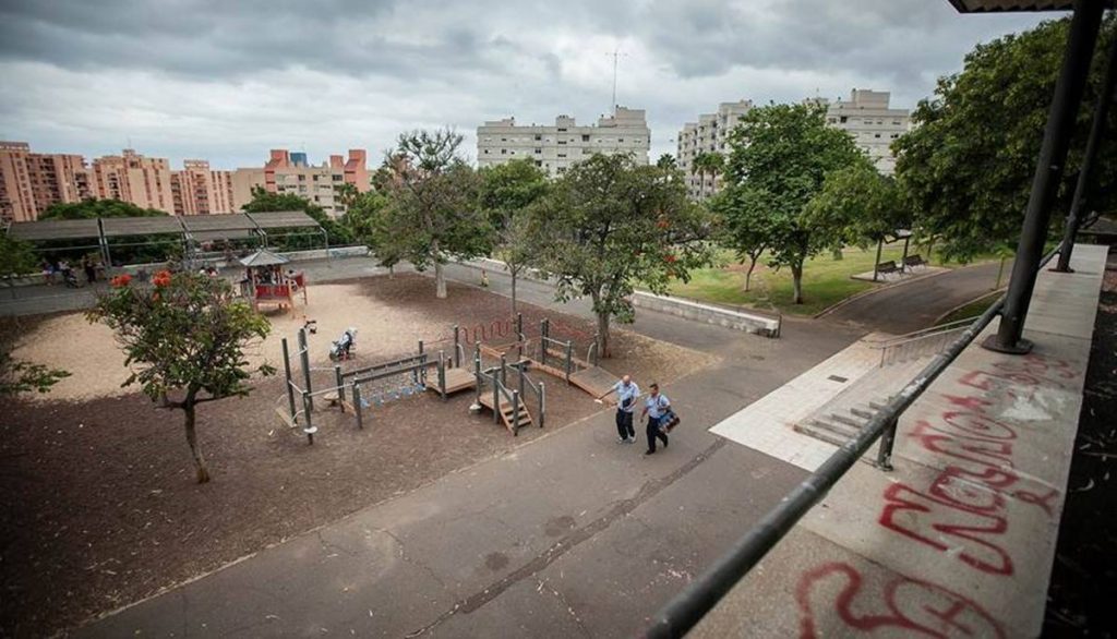 El parque de Las Indias es uno de los que presenta un deficiente mantenimiento. /DA