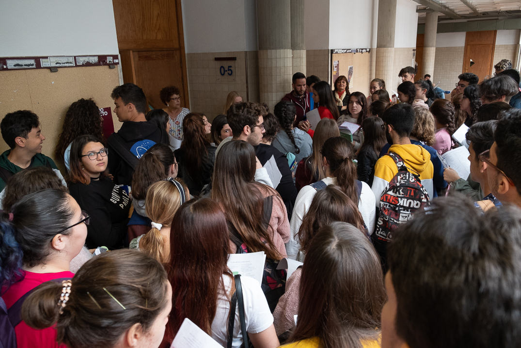 Los alumnos que superaron la EBAU de junio ya pueden matricularse en el grado de su elección. DA