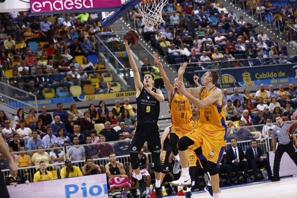 El derbi ante el Herbalife Gran Canaria se jugará el 21 de diciembre. DA