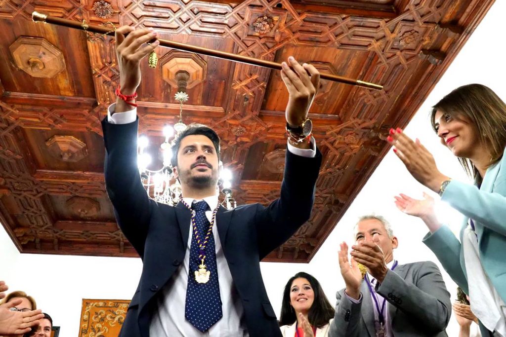 El alcalde de La Laguna, el socialista Luis Yeray Gutiérrez, en el acto de su toma de posesión. Sergio Méndez
