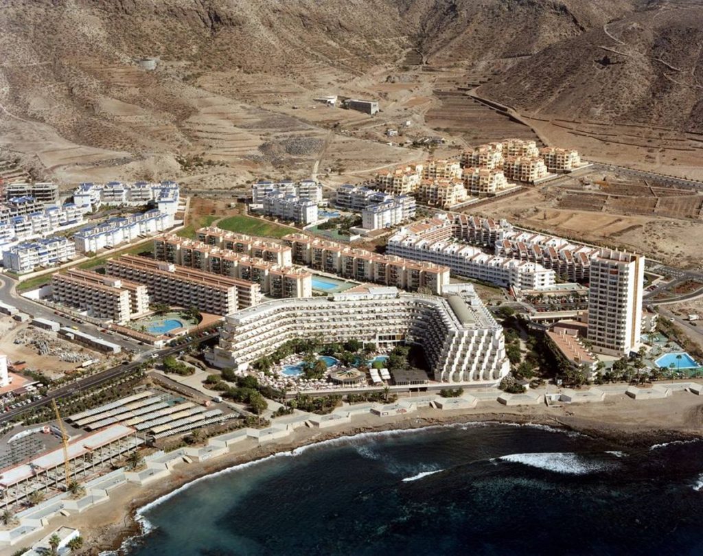 Playa de Los Tarajales, que se pretende rehabilitar desde 2004. DA