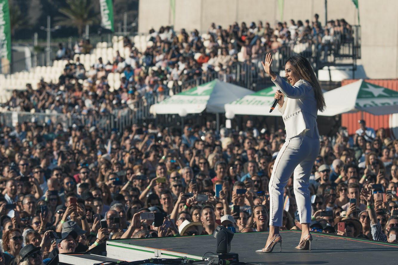 Mónica Naranjo actuando en el escenario del Isla Bonita Love Festival. DA