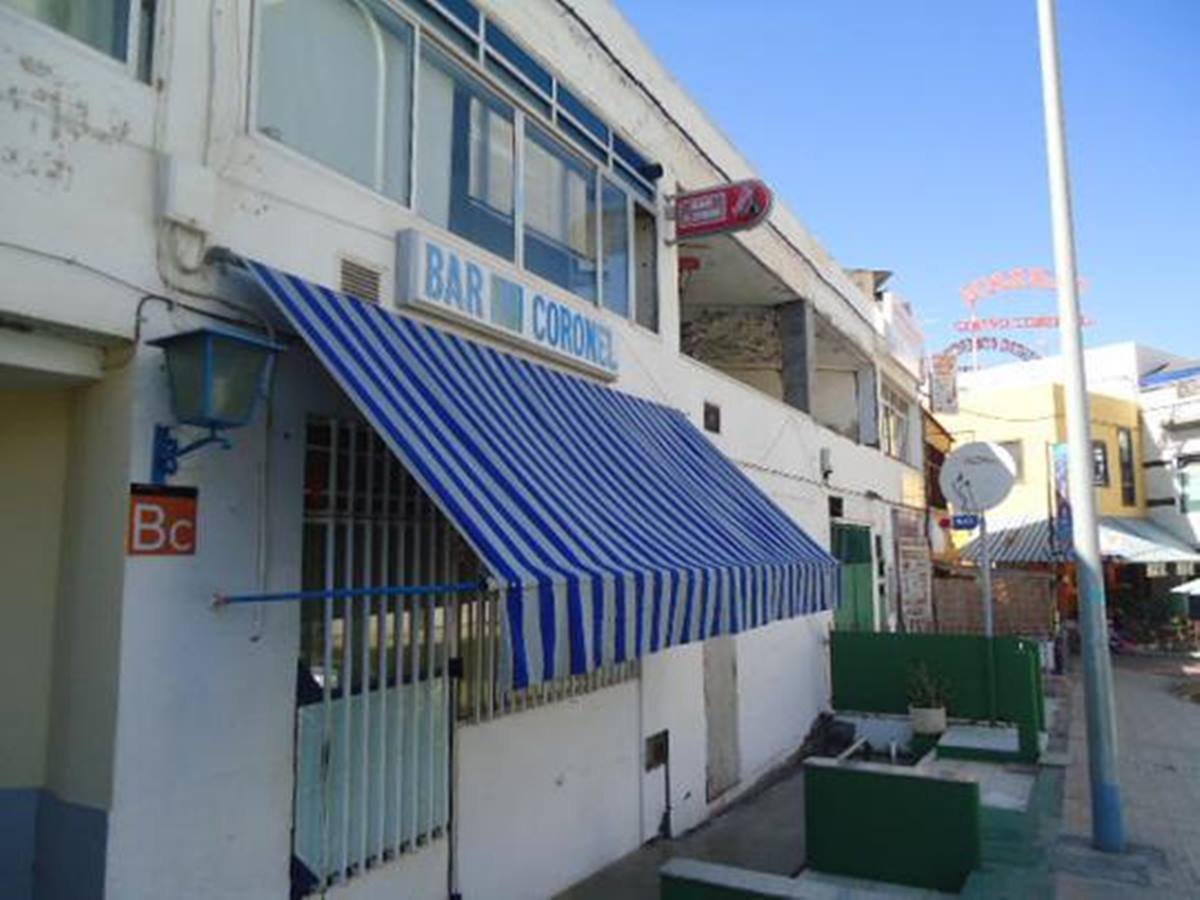 Centro comercial Magaly, en Los Cristianos (Arona). DA