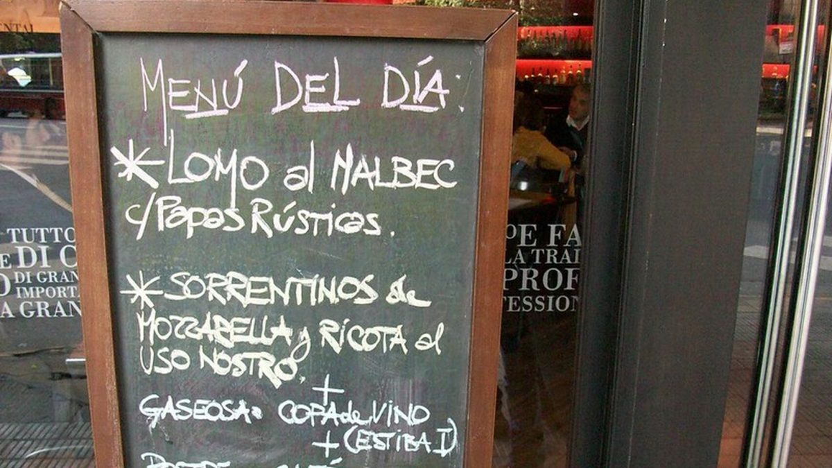 Un menú del día de un restaurante. Flickr