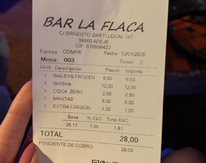 La cuenta más surrealista en una cafetería de Tenerife: 6 euros por utilizar una manta
