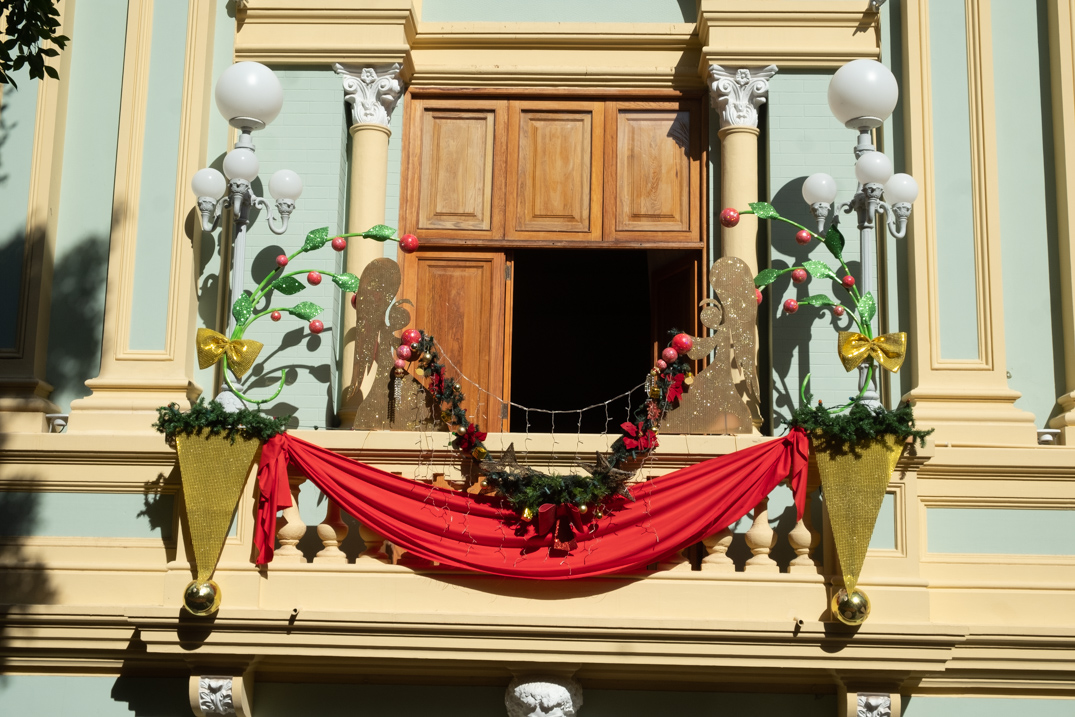El Círculo de Amistad cumple, un año más, su tradición ornamental navideña. F. P.