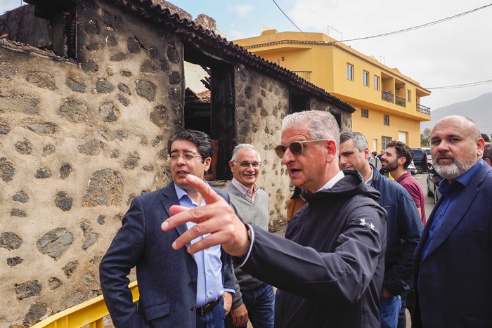 El alcalde, Francisco Linares, comentó brevemente la visita que realizó el lunes por las zonas afectadas junto al presidente del Cabildo, Pedro Martín, y varios concejales de la Corporación. Sergio Méndez