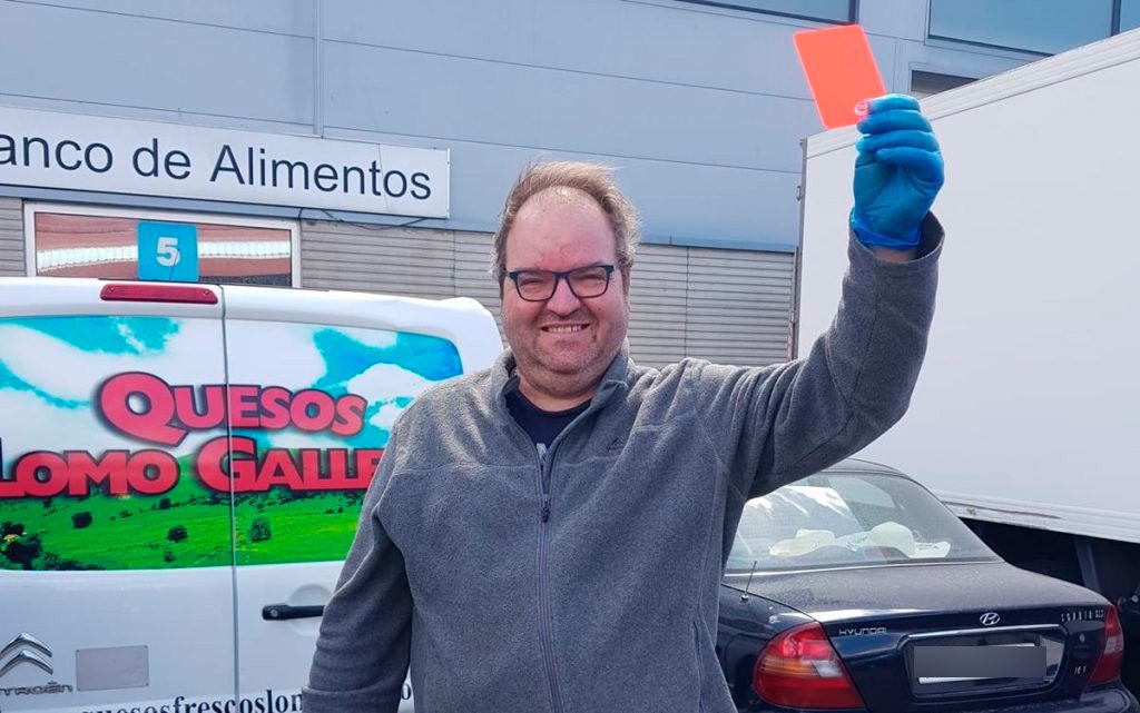 Pachi le saca una tarjeta roja al coronavirus