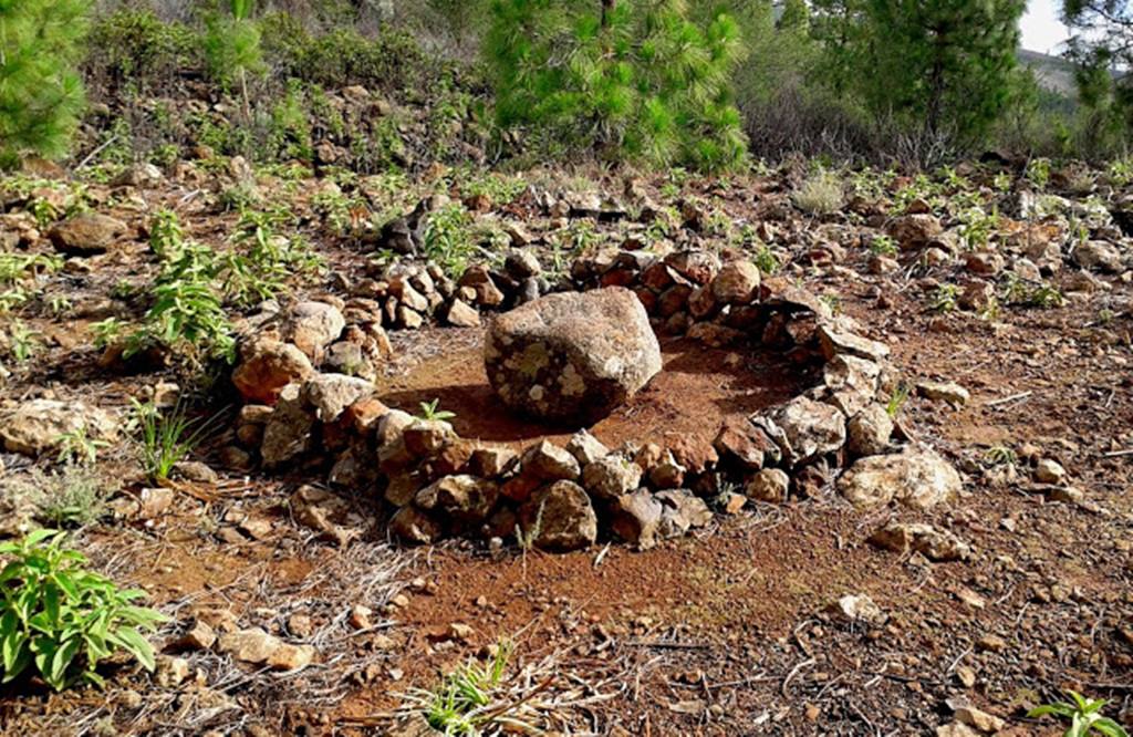El Sur de Tenerife conserva ejemplos de litófonos y “piedras de valientes”. DA