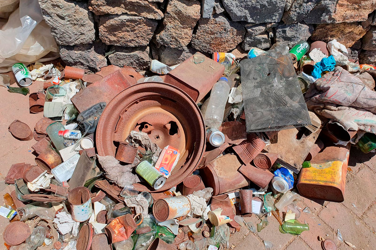 Retiran grandes cantidades de residuos en zonas poco accesibles del Parque Nacional del Teide