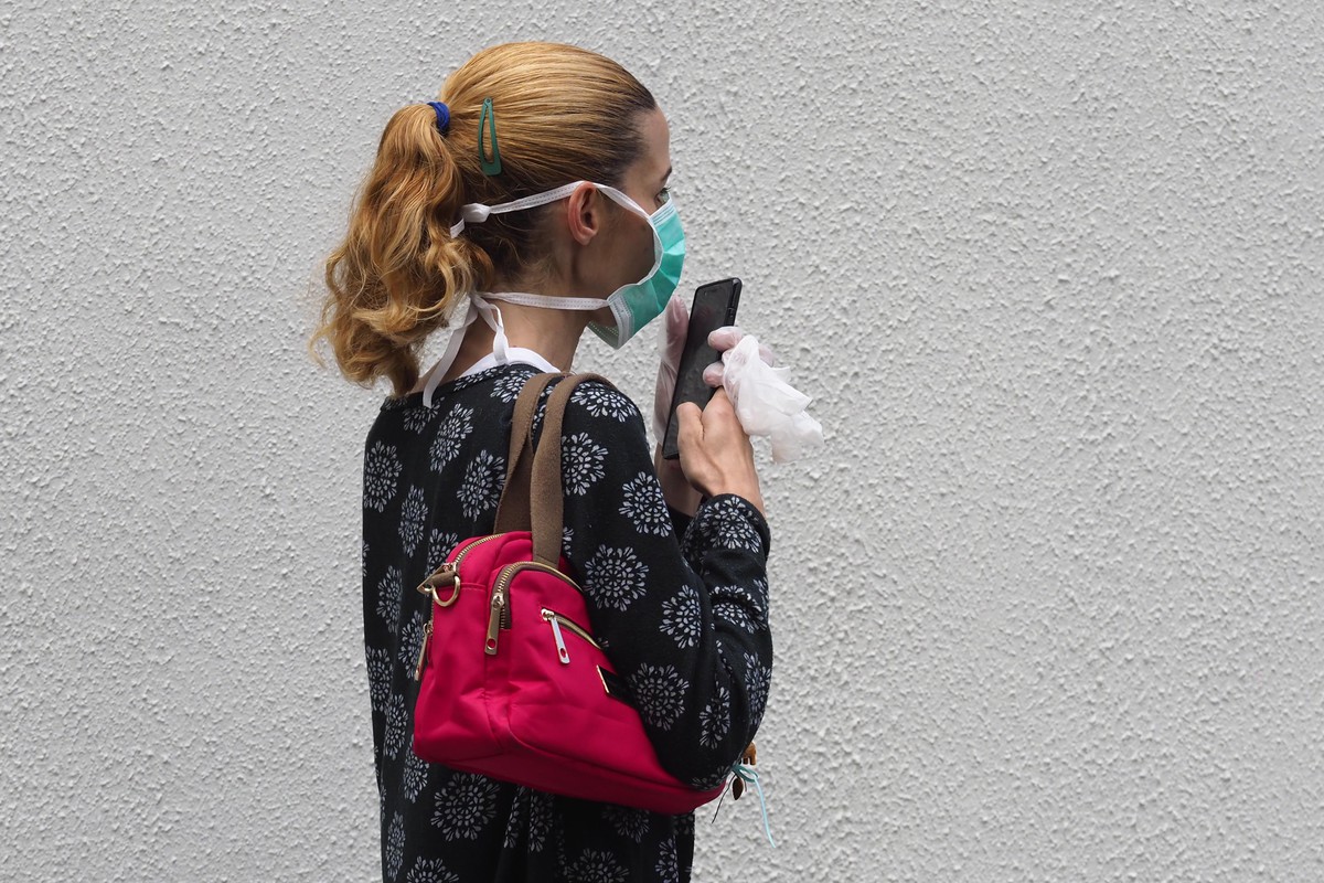 Una mujer con una mascarilla. Sergio Méndez