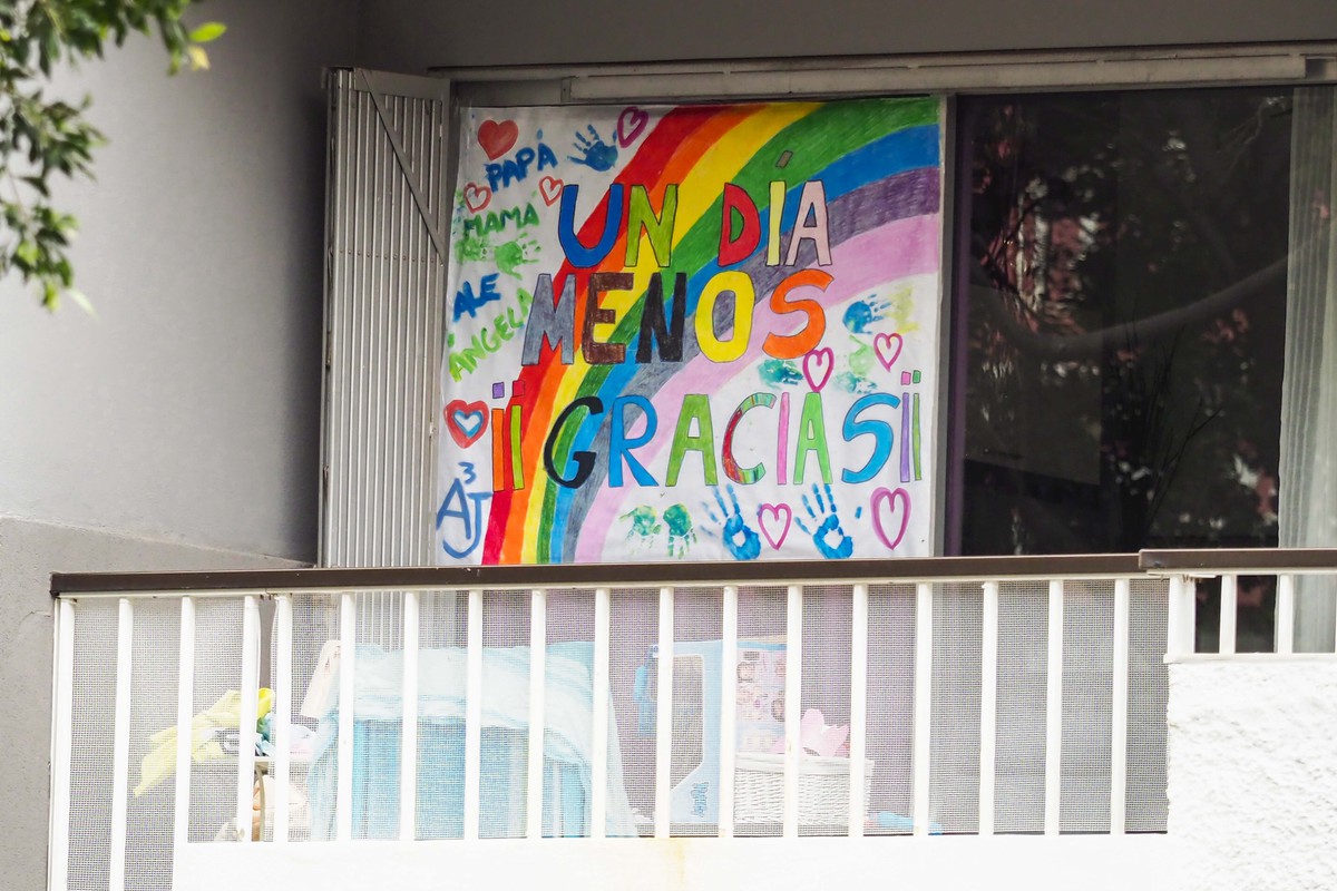 Cartel en un balcón de Santa Cruz de Tenerife. Sergio Méndez