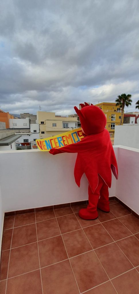 En acción con uno de sus disfraces. DA