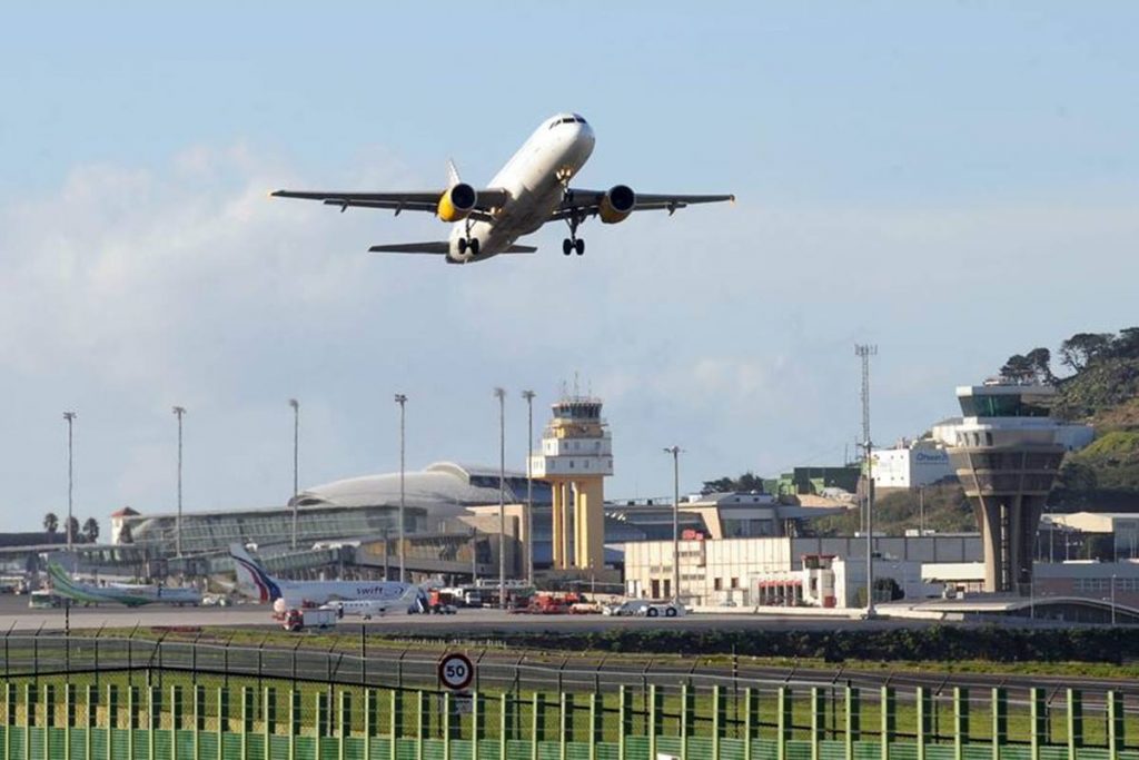 La siguiente etapa del plan de desescalada implica mayor conectividad entre Islas, así como plazas ocupadas en los aviones. Sergio Méndez
