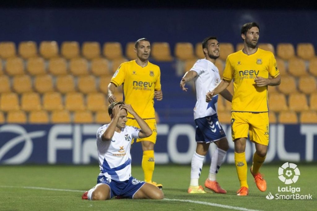 Dani Gómez se lamenta tras una oportunidad fallada LFP