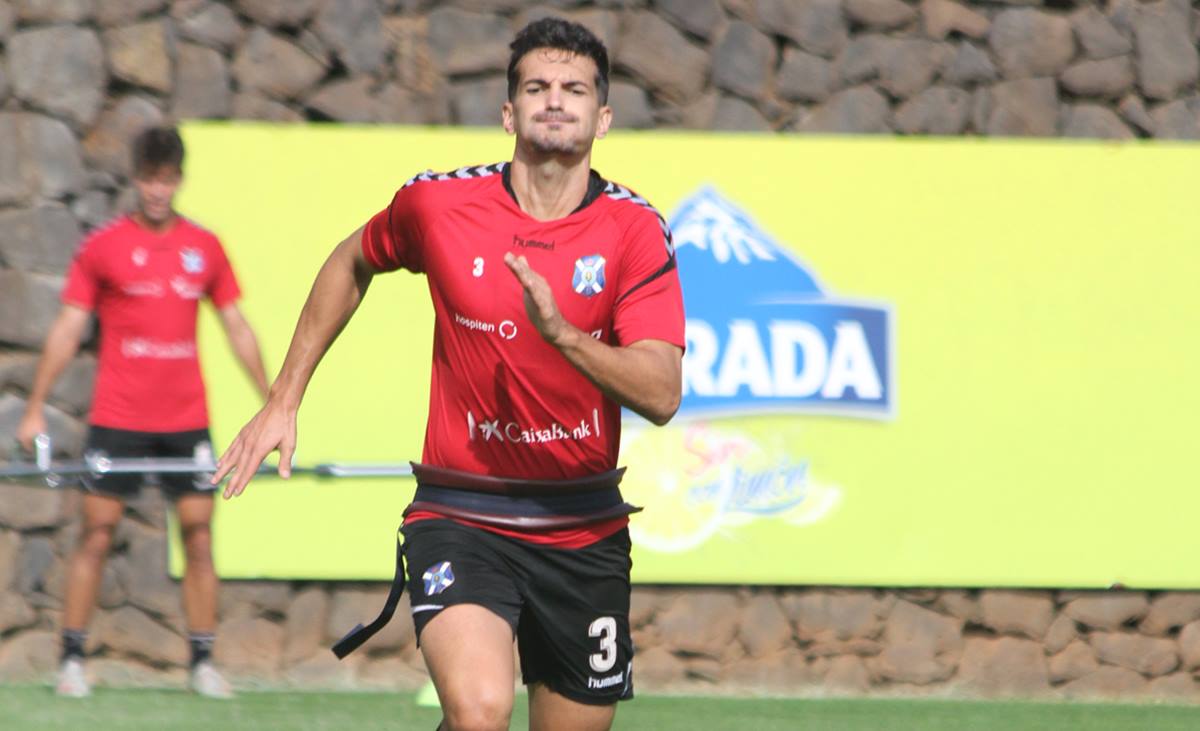 Álex Muñoz durante un entrenamiento en El Mundialito. JoleComunicaciones
