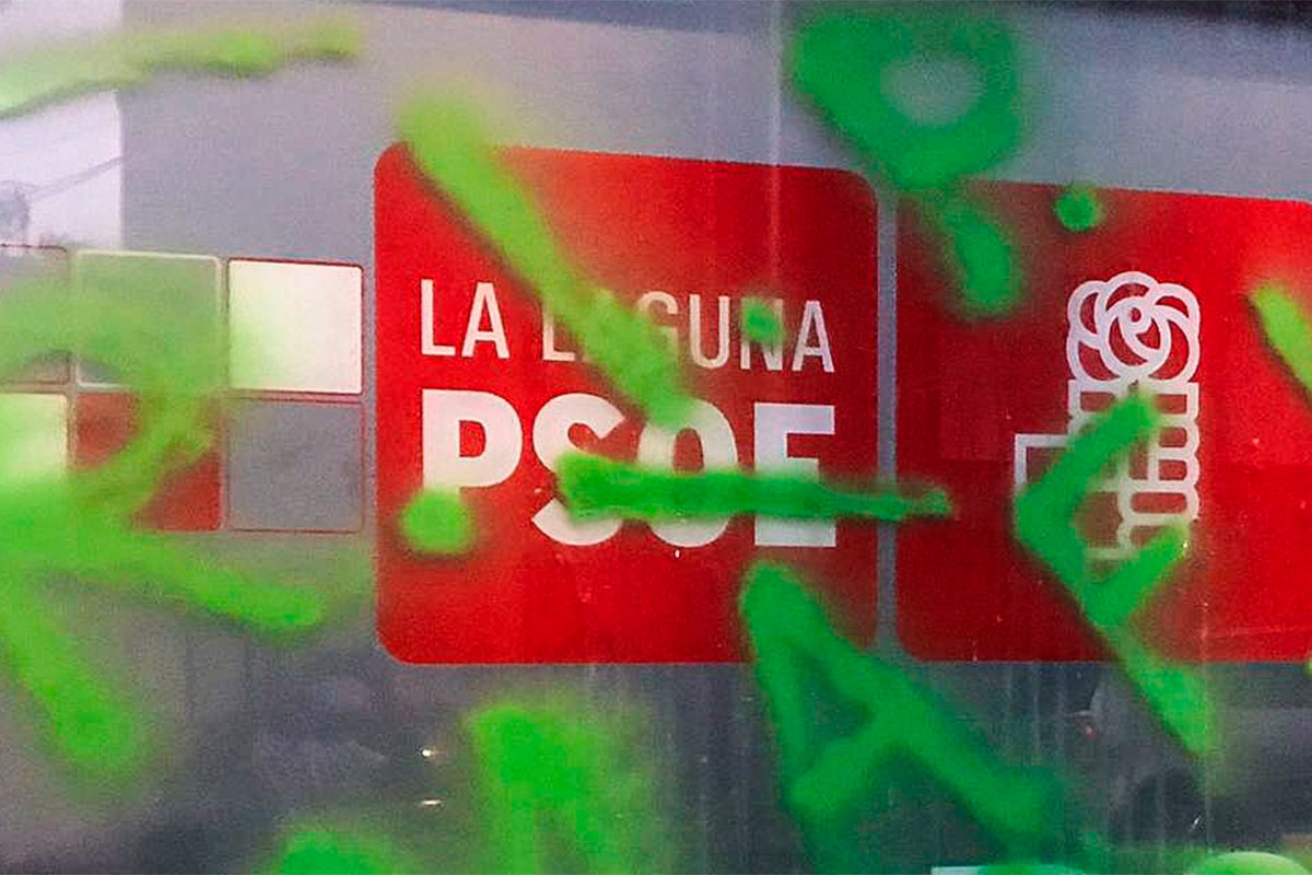 ATAQUE PINTADAS PSOE LA LAGUNA