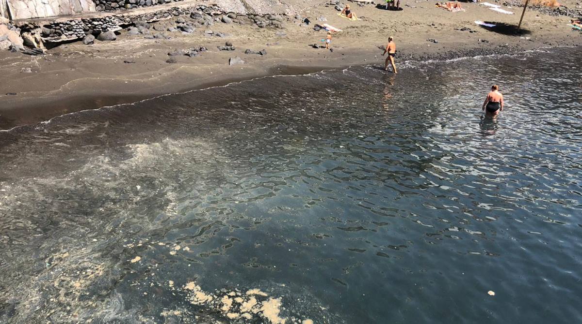 Las nuevas infraestructuras acabarán con los problemas ocasionados por los vertidos en la costa. DA