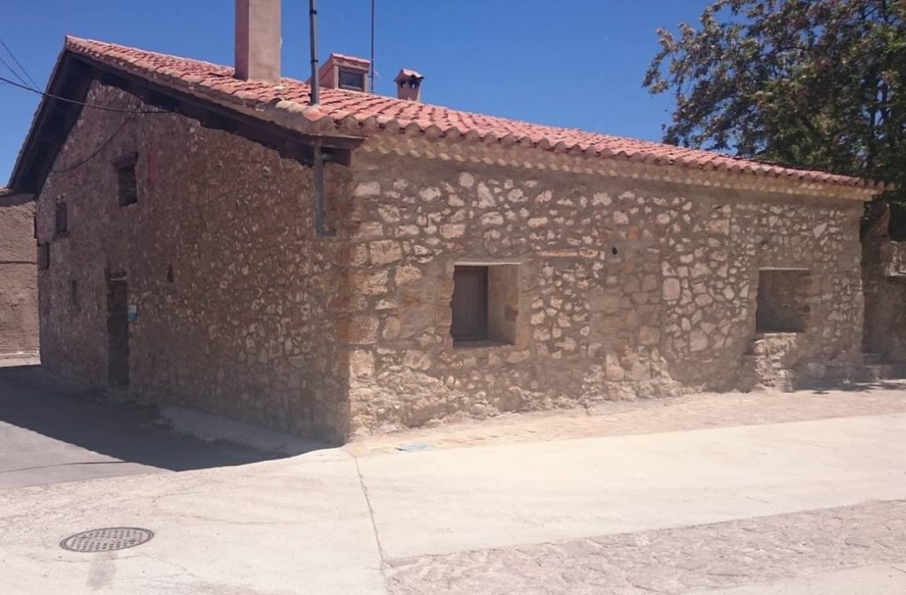 Ayuntamiento de Jabaloyas. Google Maps