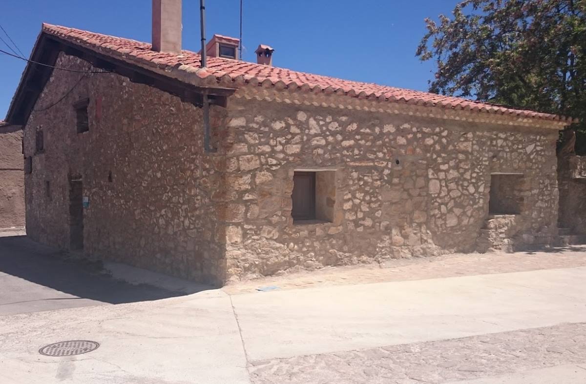 Ayuntamiento de Jabaloyas. Google Maps