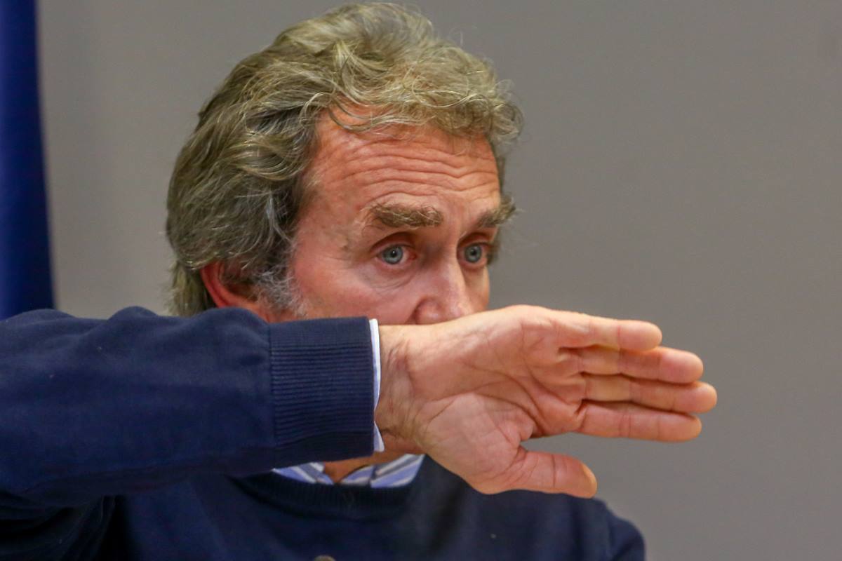 El director del Centro de Coordinación de Alertas y Emergencias Sanitarias (CCAES), Fernando Simón. EP