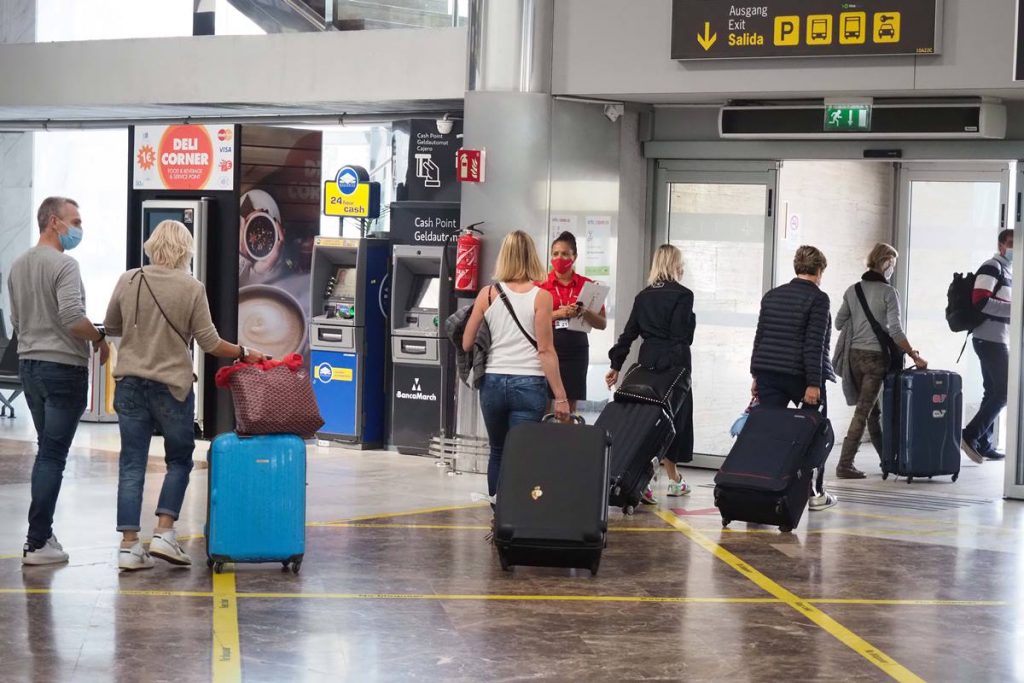 Todos los sectores vinculados con el turismo tienen puesta su esperanza en que el pasaporte digital verde relance la actividad turística. Sergio Méndez