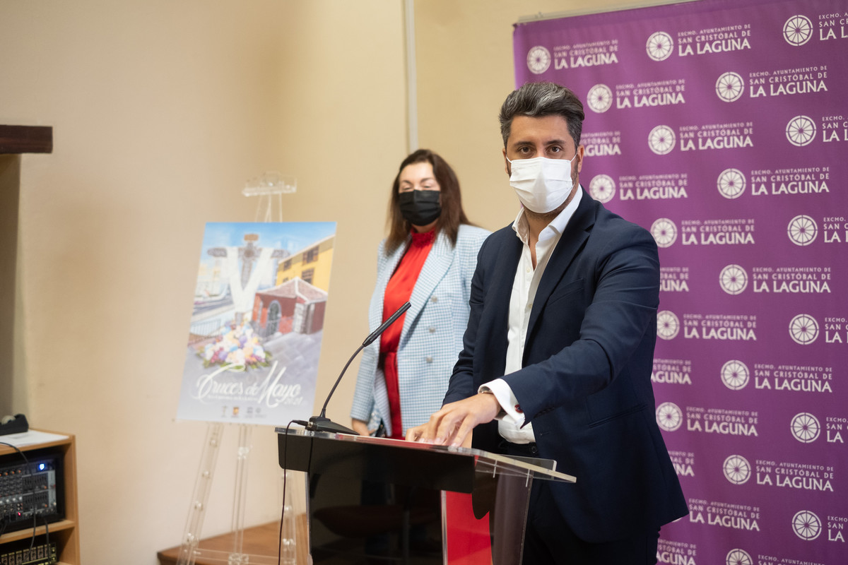 Un total de 52 cruces podrán ser visitadas en iglesias, conventos, zaguanes, patios y otros espacios. FRAN PALLERO