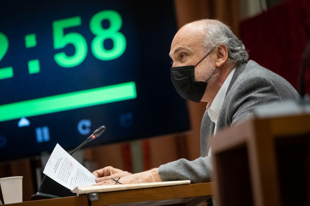 Francisco Pomares, durante su intervención de ayer. Fran Pallero