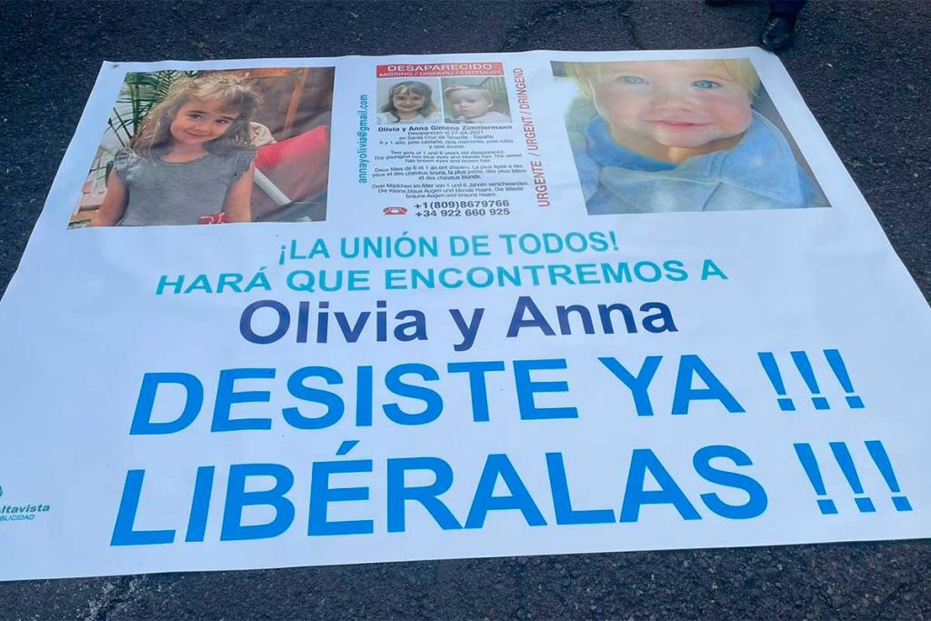 Concentración en La Laguna en apoyo a familia de las pequeñas Anna y Olivia. DA