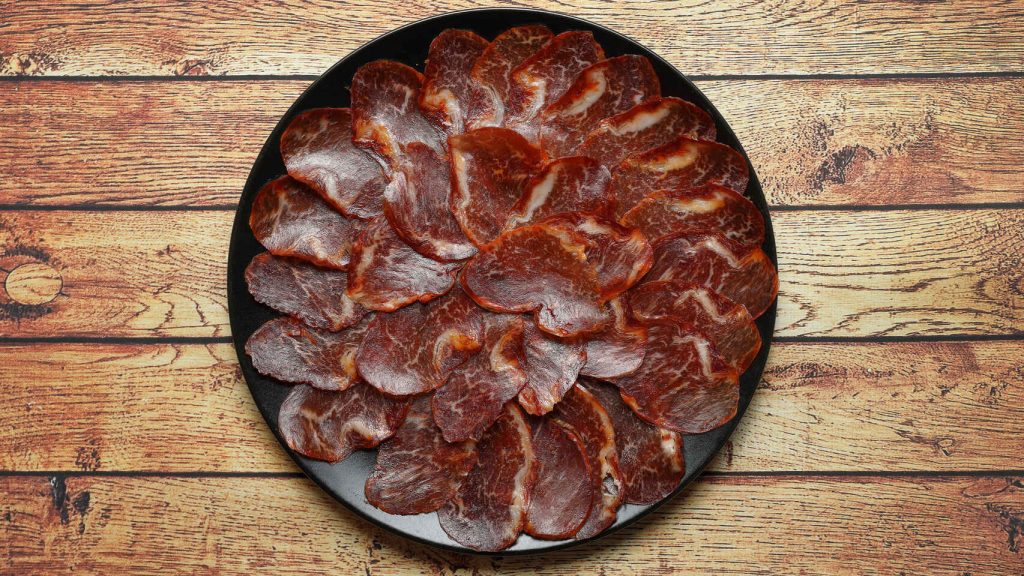 Alerta alimentaria en España: retiran este lomo curado del 'súper' y piden que no se consuma. iStock (El Español)