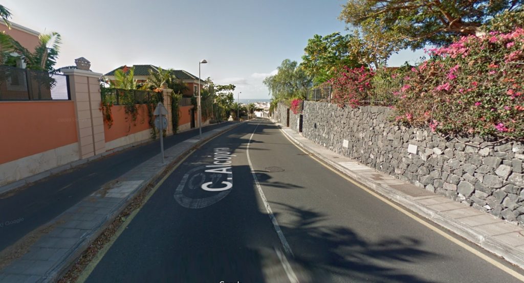 Imagen de recurso de la calle Alcojora, en Adeje. / Google Maps