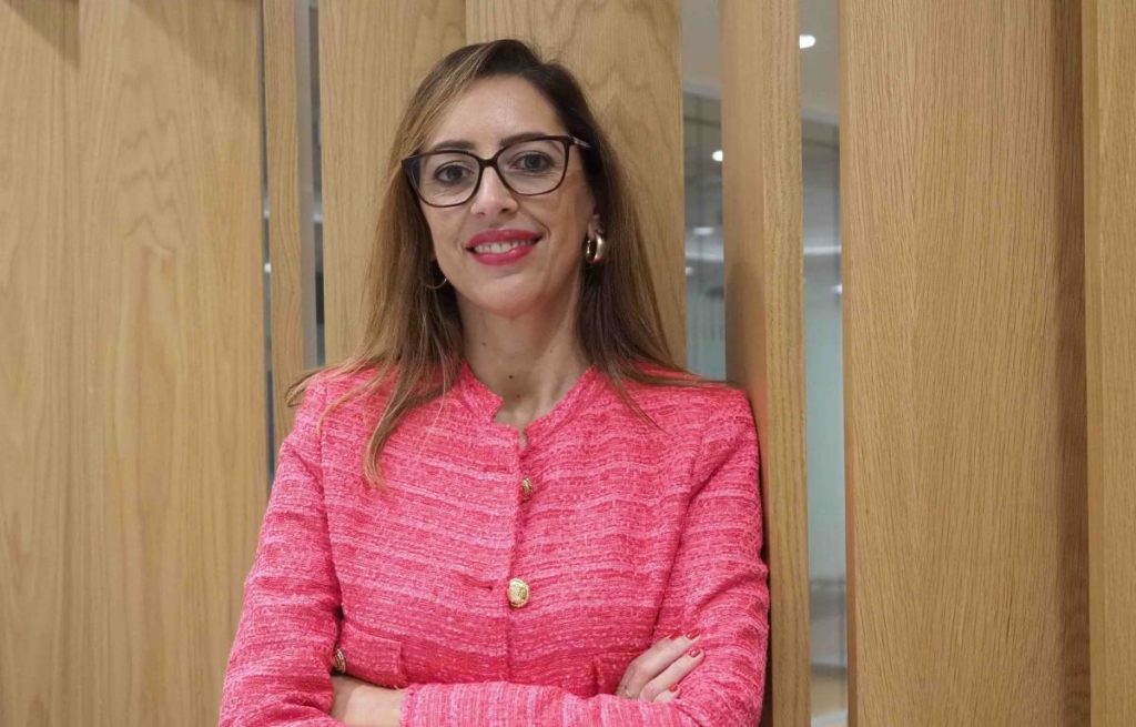 Virginia Díaz, directora de la oficina de BBVA, en La Cuesta