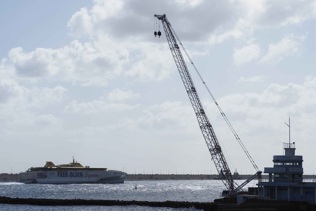 Las obras para dotar el litoral de Valleseco de la denominada zona de charcos avanzan en los tiempos previstos. SERGIO MÉNDEZ