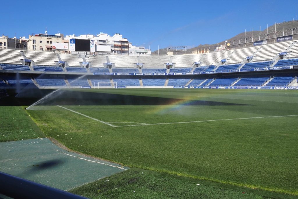 El Tenerife homenajeará esta noche al equipo que ascendió a Segunda en 1983