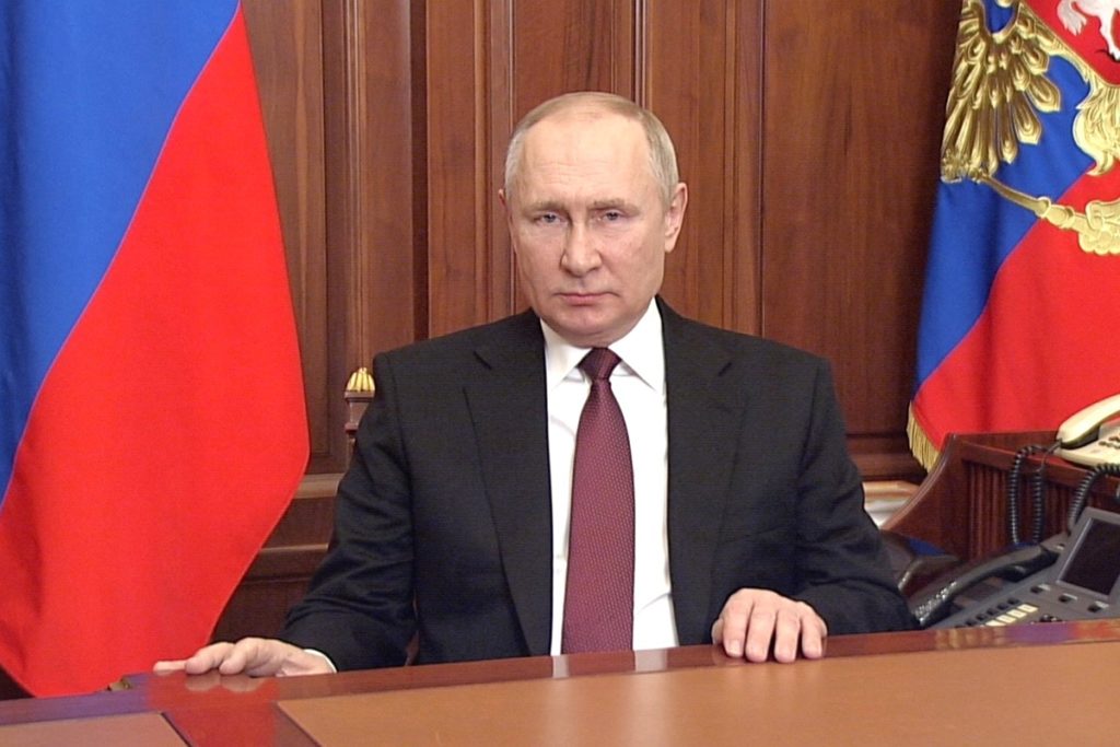 Putin declara la ley marcial en los territorios anexionados por Rusia en Ucrania