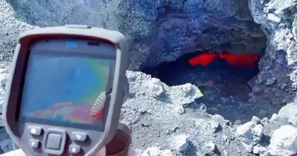 Hallan puntos de incandescencia en el volcán de La Palma a casi 1.000ºC. Rubén López (Twitter).
